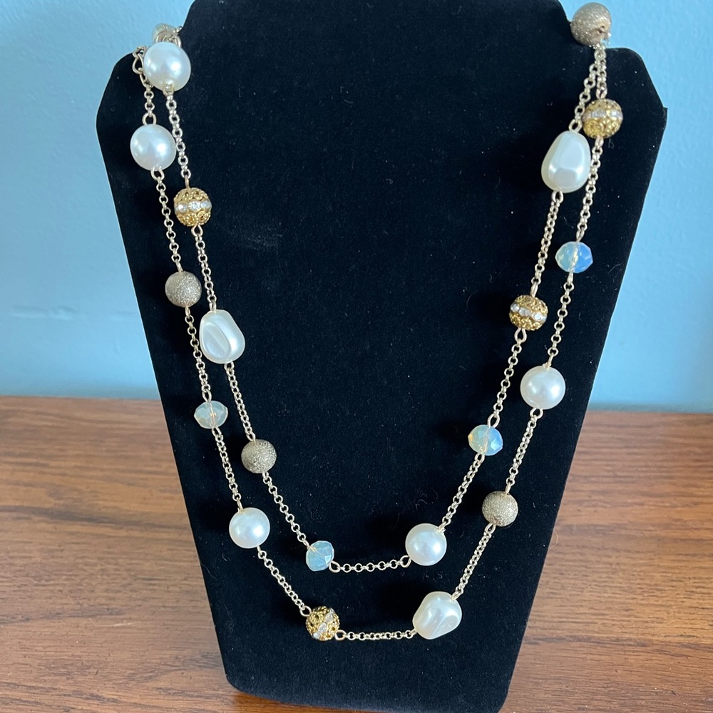 Double strand necklace